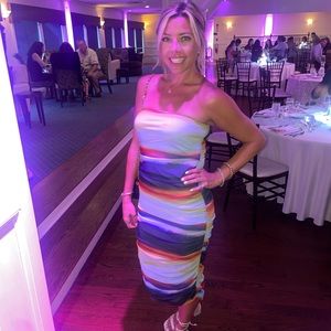 Women’s Medium Wedding Guest Dress